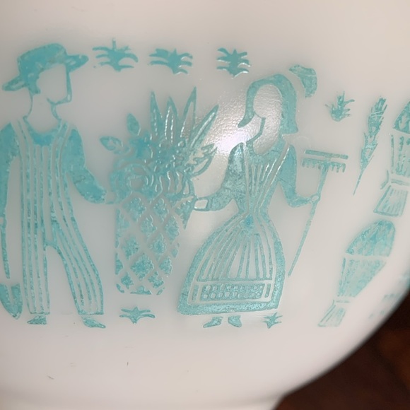 Pyrex Nesting Bowl - Picture 4 of 4